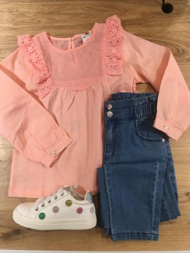 Blouse broderie anglaise manches longues rose